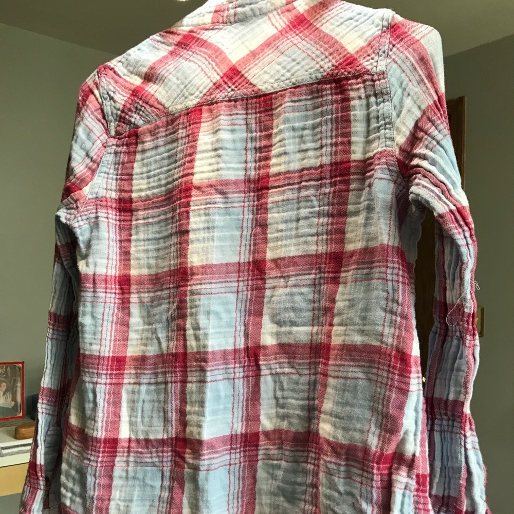 Button up - Picture 4 of 4